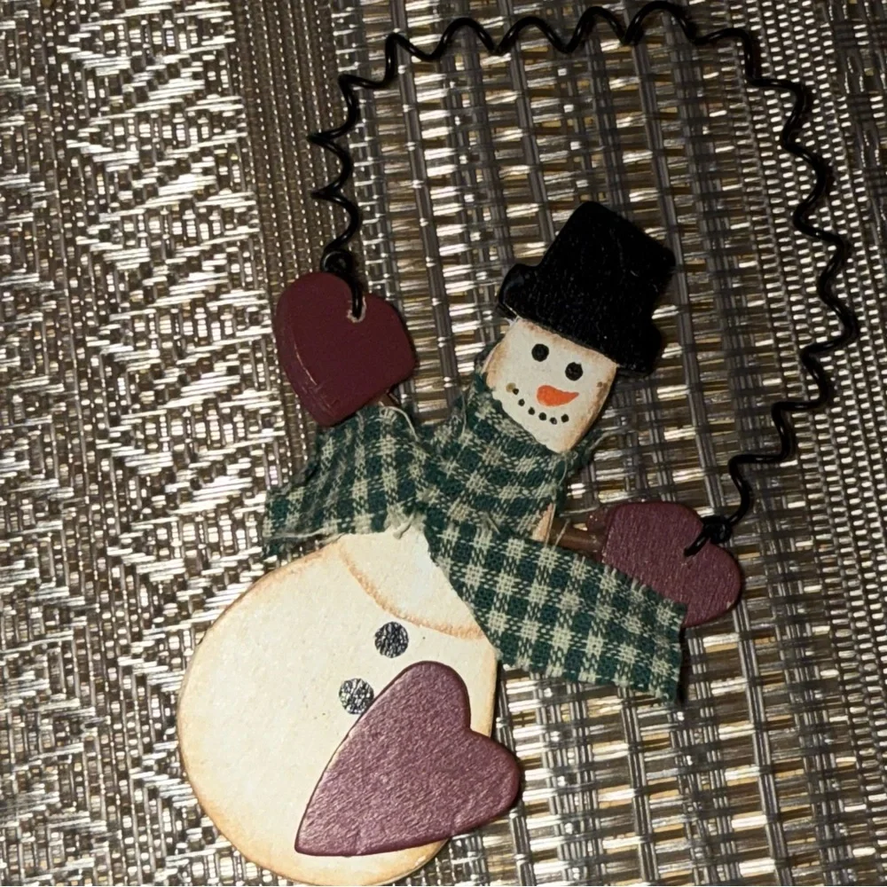 Festive Christmas Ornaments bundle‎ of 6 different pieces